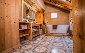 Beautiful, Atypical Loft In The Aravis